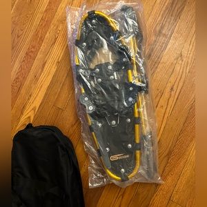 Goutone 14/21/25/30 Inches Light Weight Snowshoes with Poles